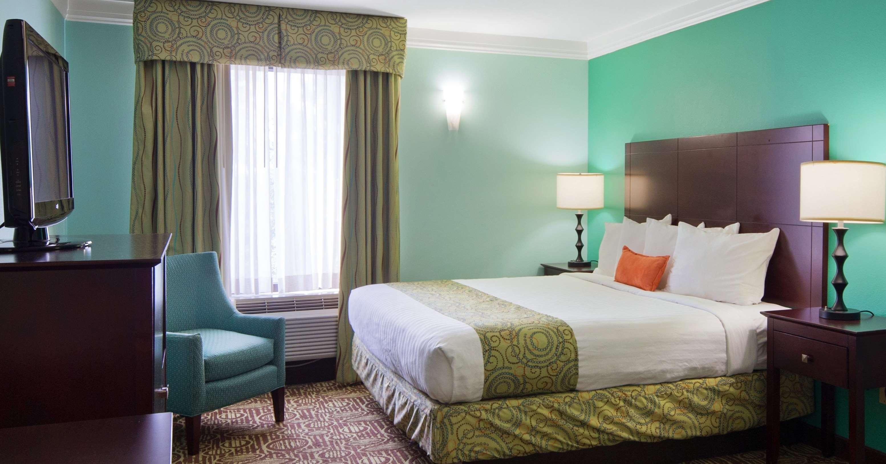Best Western Plus Glen Allen Inn Bagian luar foto