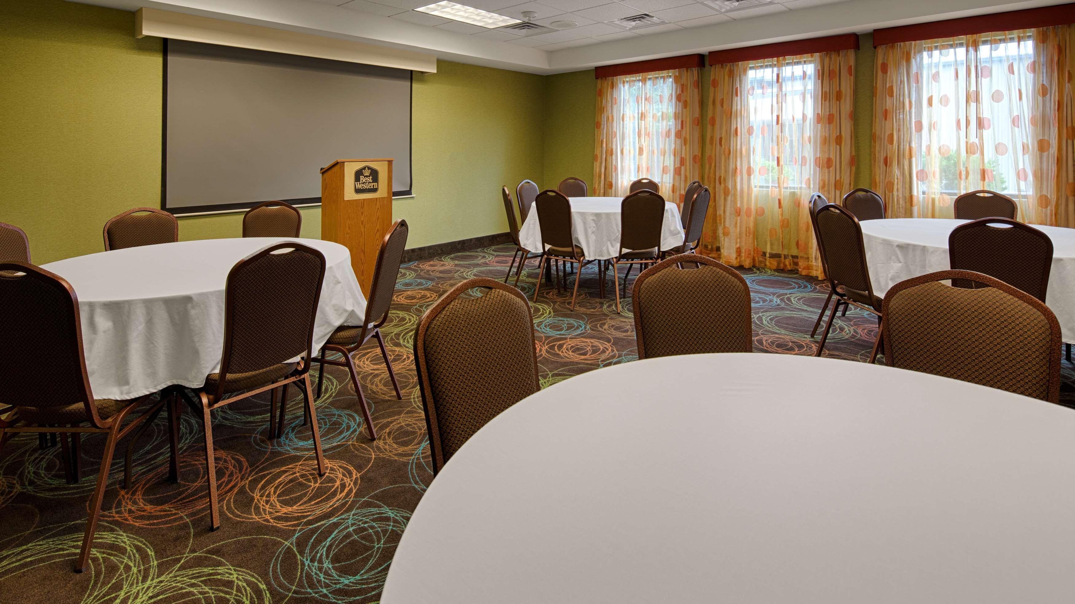 Best Western Plus Glen Allen Inn Bagian luar foto