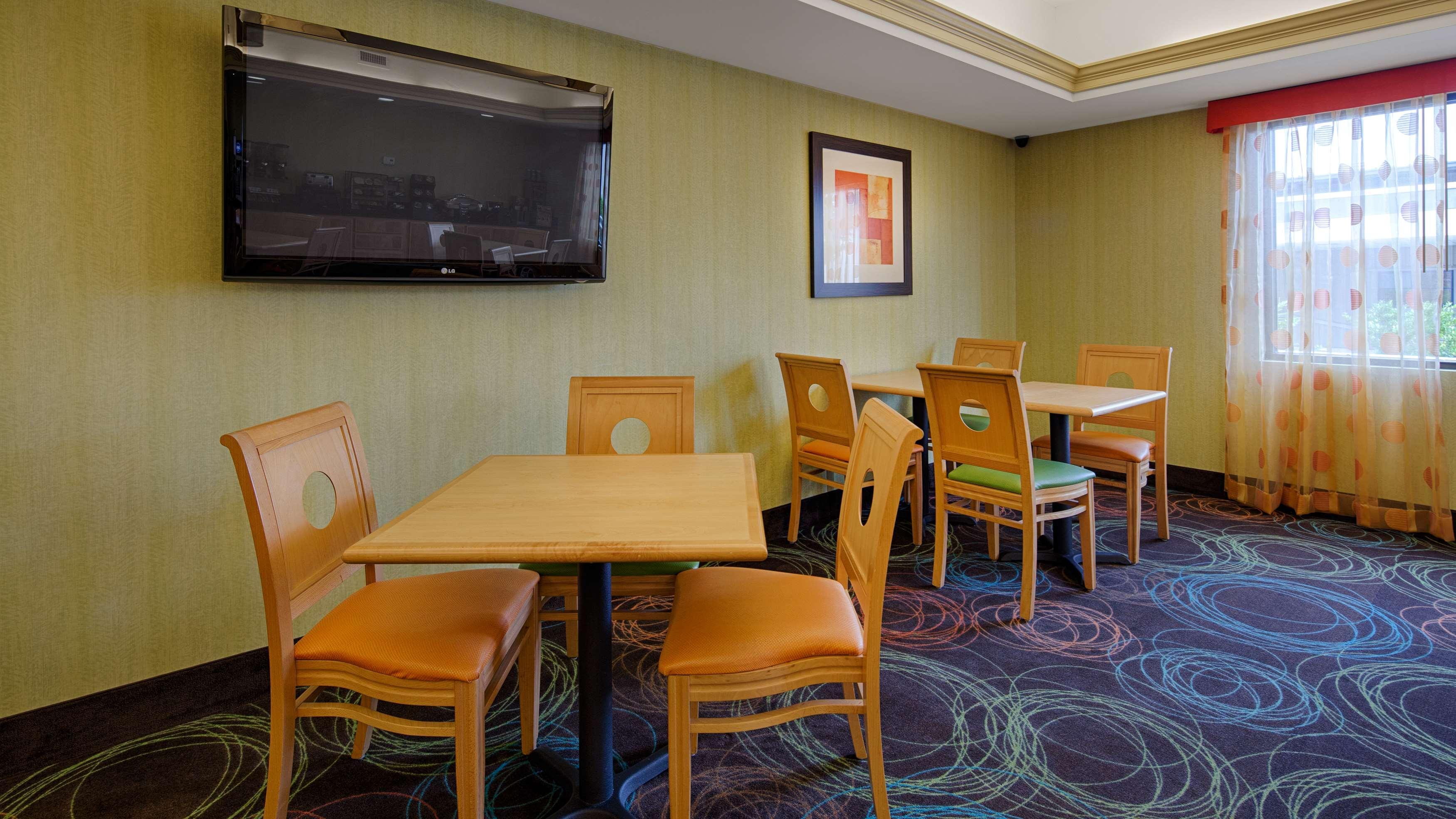 Best Western Plus Glen Allen Inn Bagian luar foto