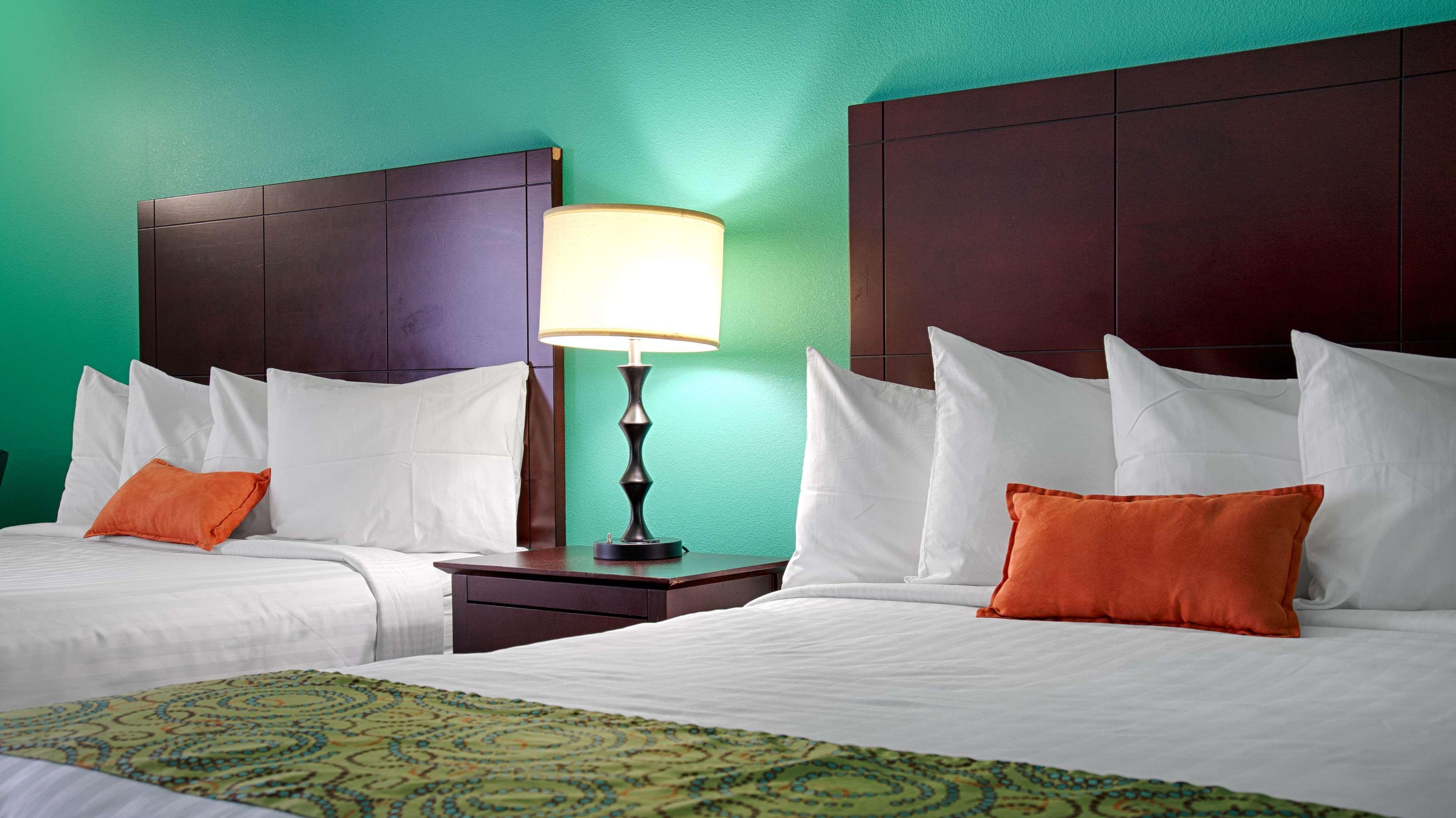 Best Western Plus Glen Allen Inn Bagian luar foto